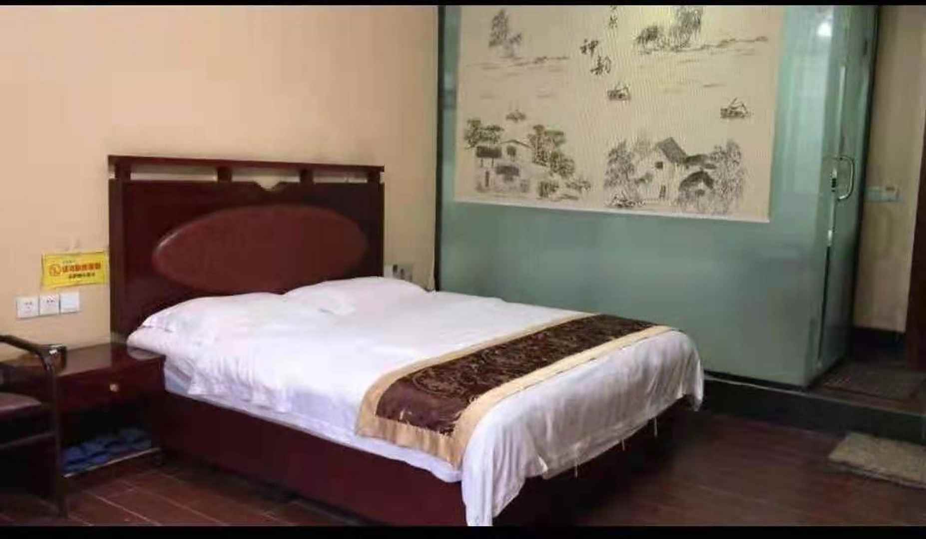 仪陇陵江阁宾馆