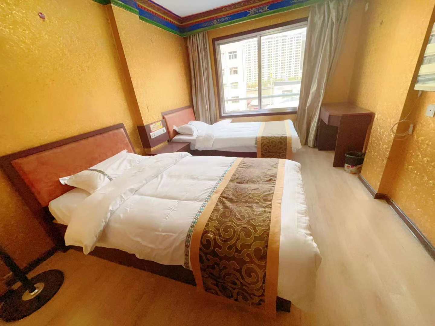 卓尼福聚宾馆