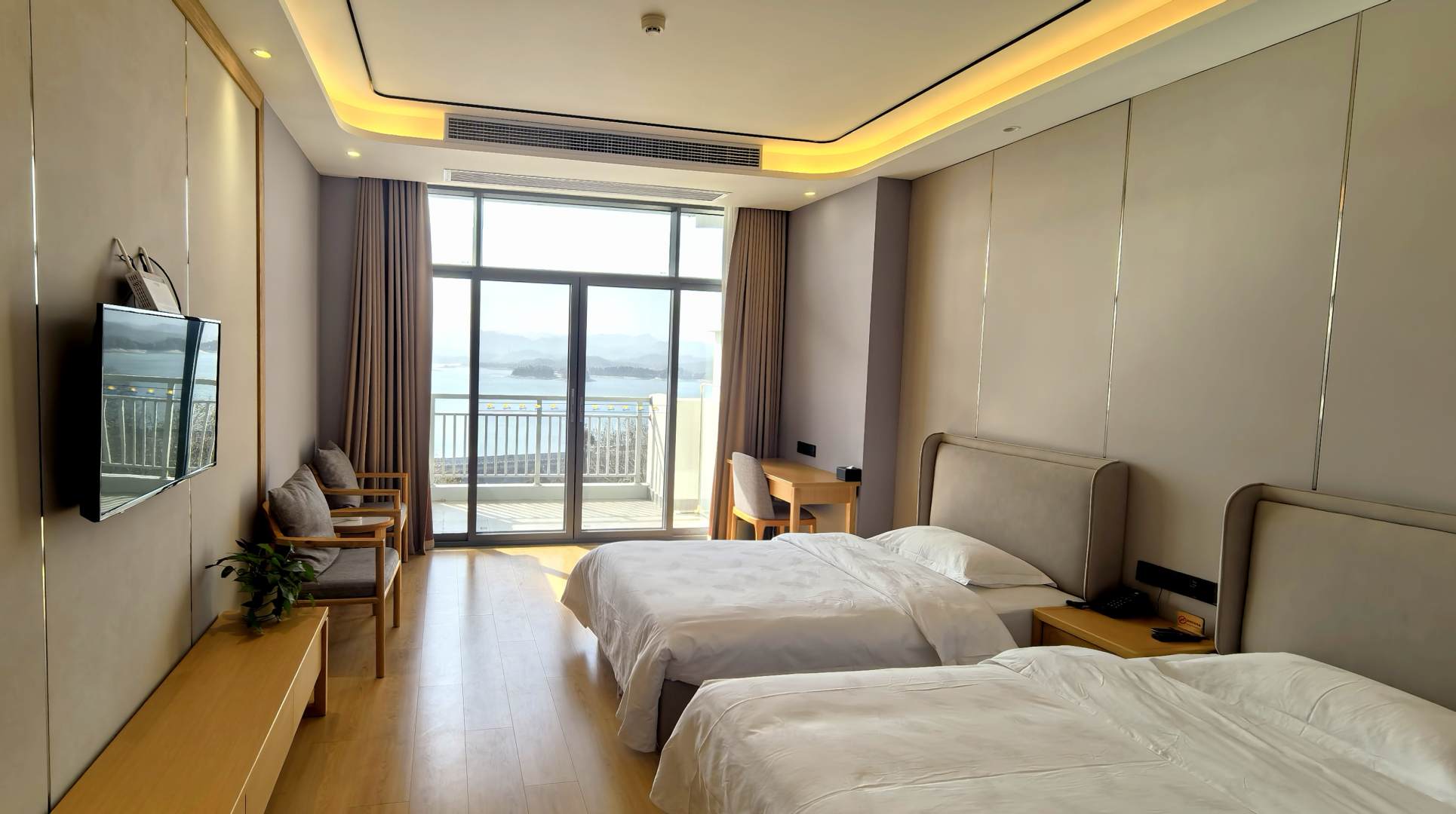 六安万佛湖金水湾酒店
