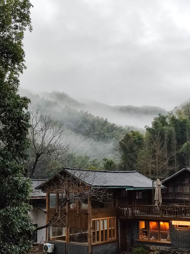 梅岭楠坪古村山与山舍野奢民宿