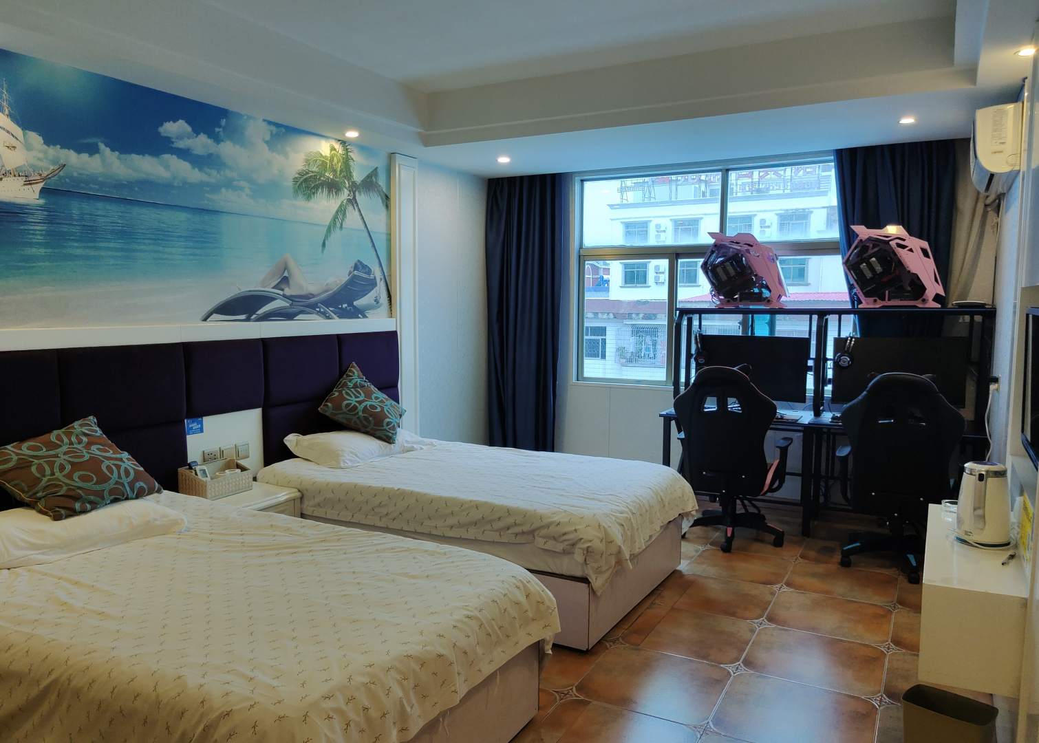 雅彤至臻电竞酒店(东海路分店)