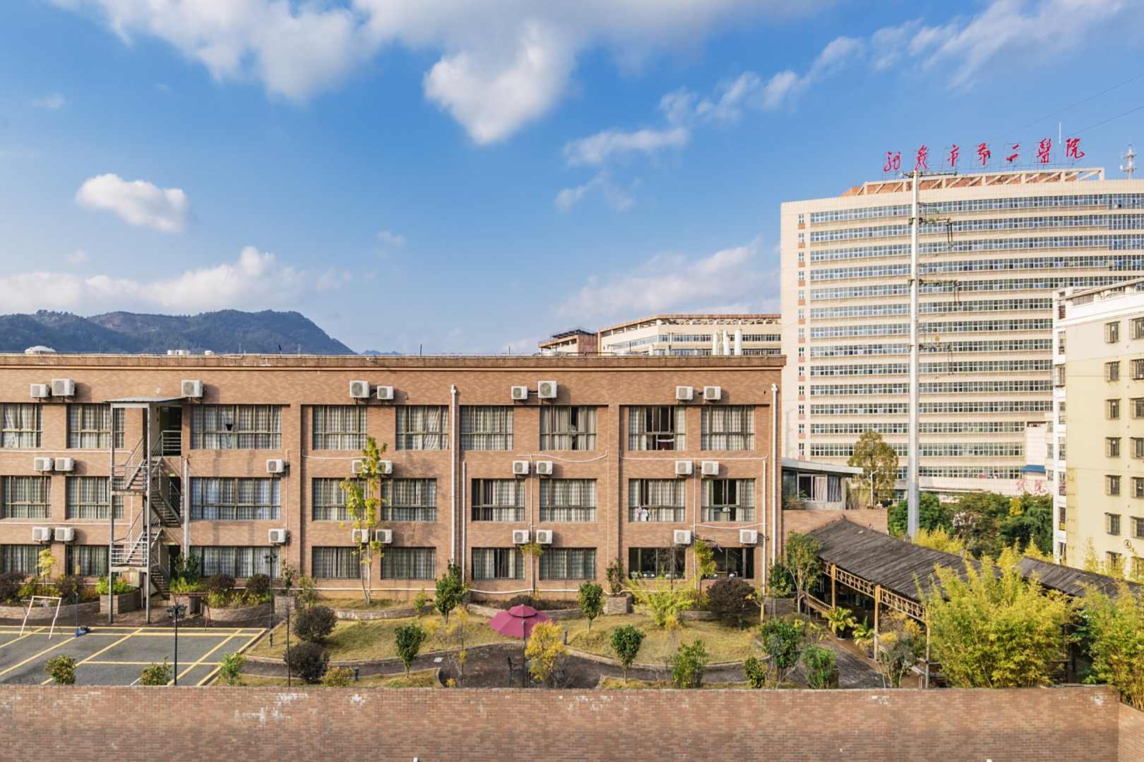 芳园时尚九点(龙岩高铁站第二医院店)