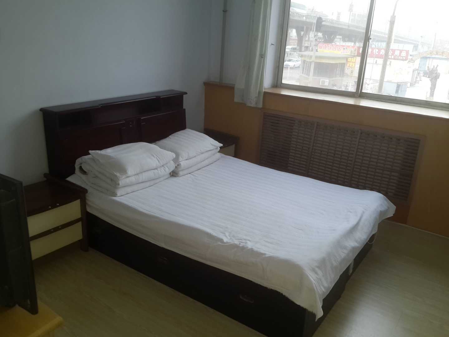 鸿鹏旅馆