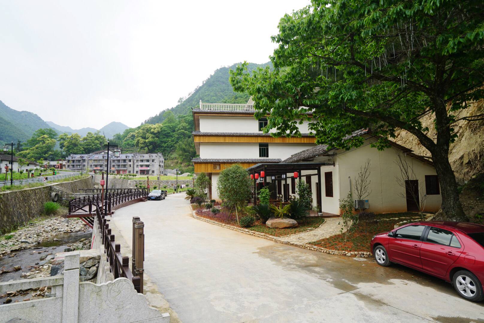 原野休闲山庄