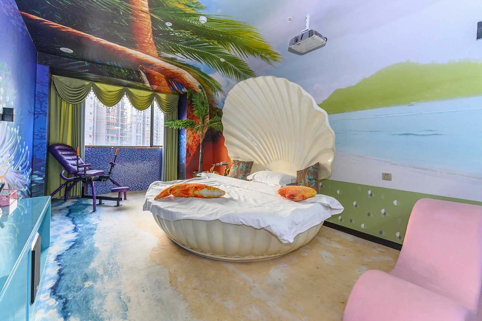 巴中超浪漫主题酒店(容邦万达店)