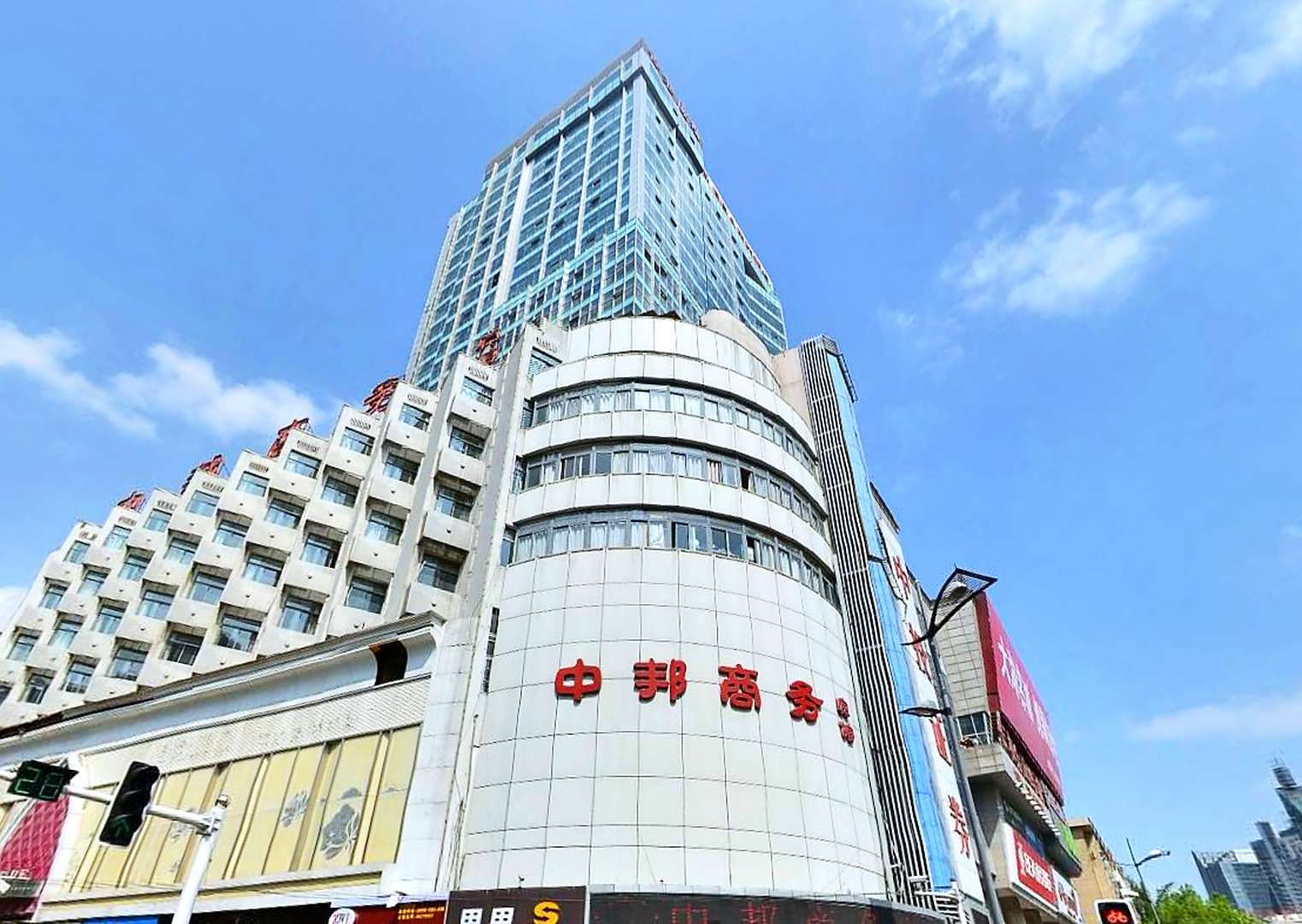 橡树河畔电竞酒店