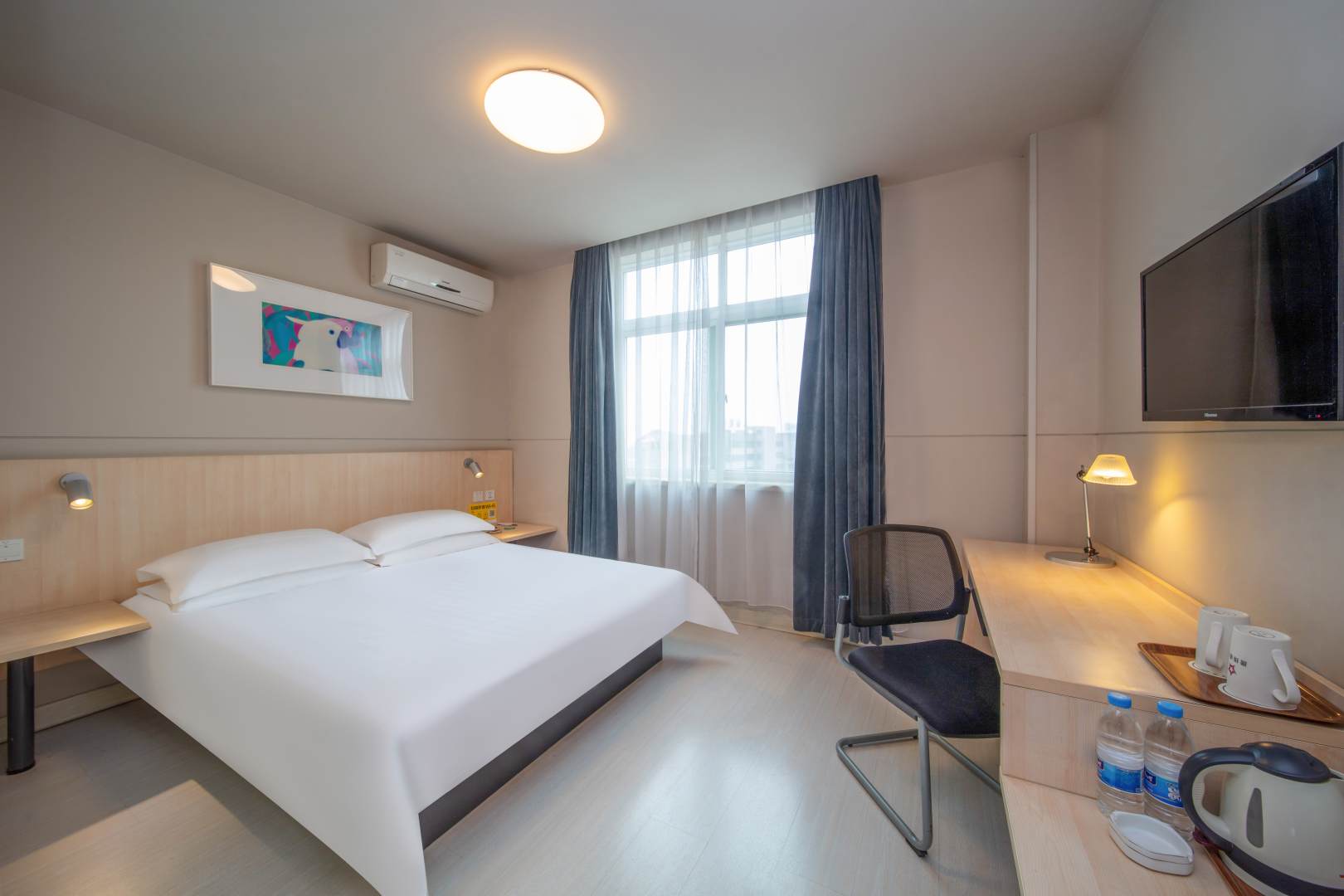 铜陵逸扬银湖酒店(天井湖公园店)