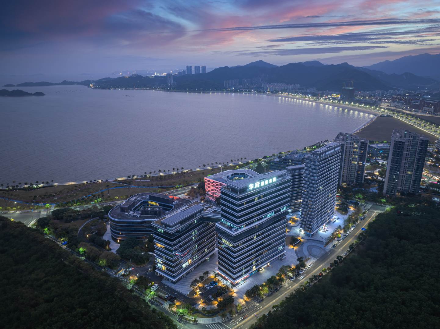 华府服务公寓(珠海情侣北路中山大学店)