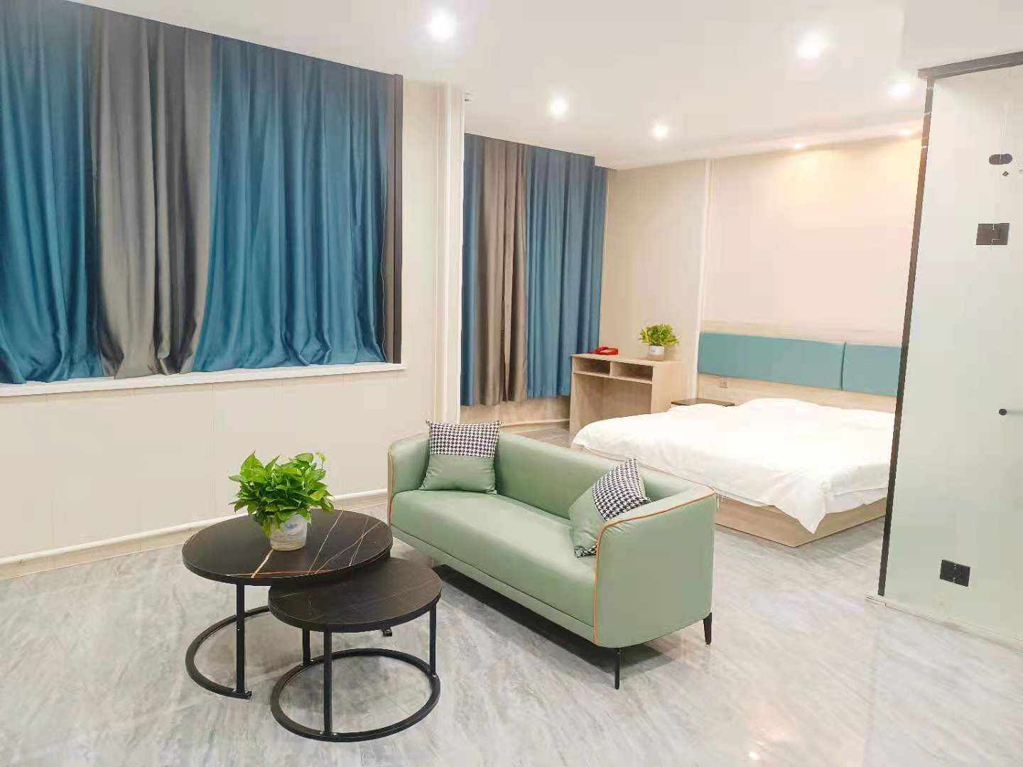 蓝翔快捷酒店