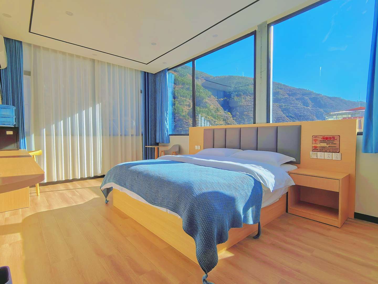 马尔康绒康酒店
