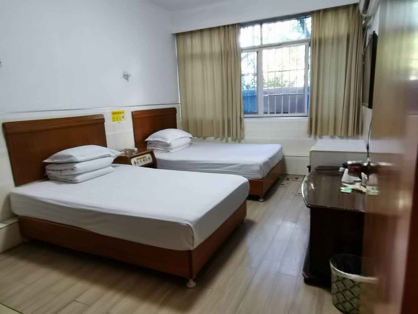 诚信宾馆(前园北路店)