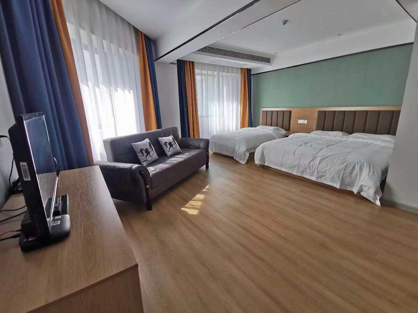 洛南鑫帝大酒店