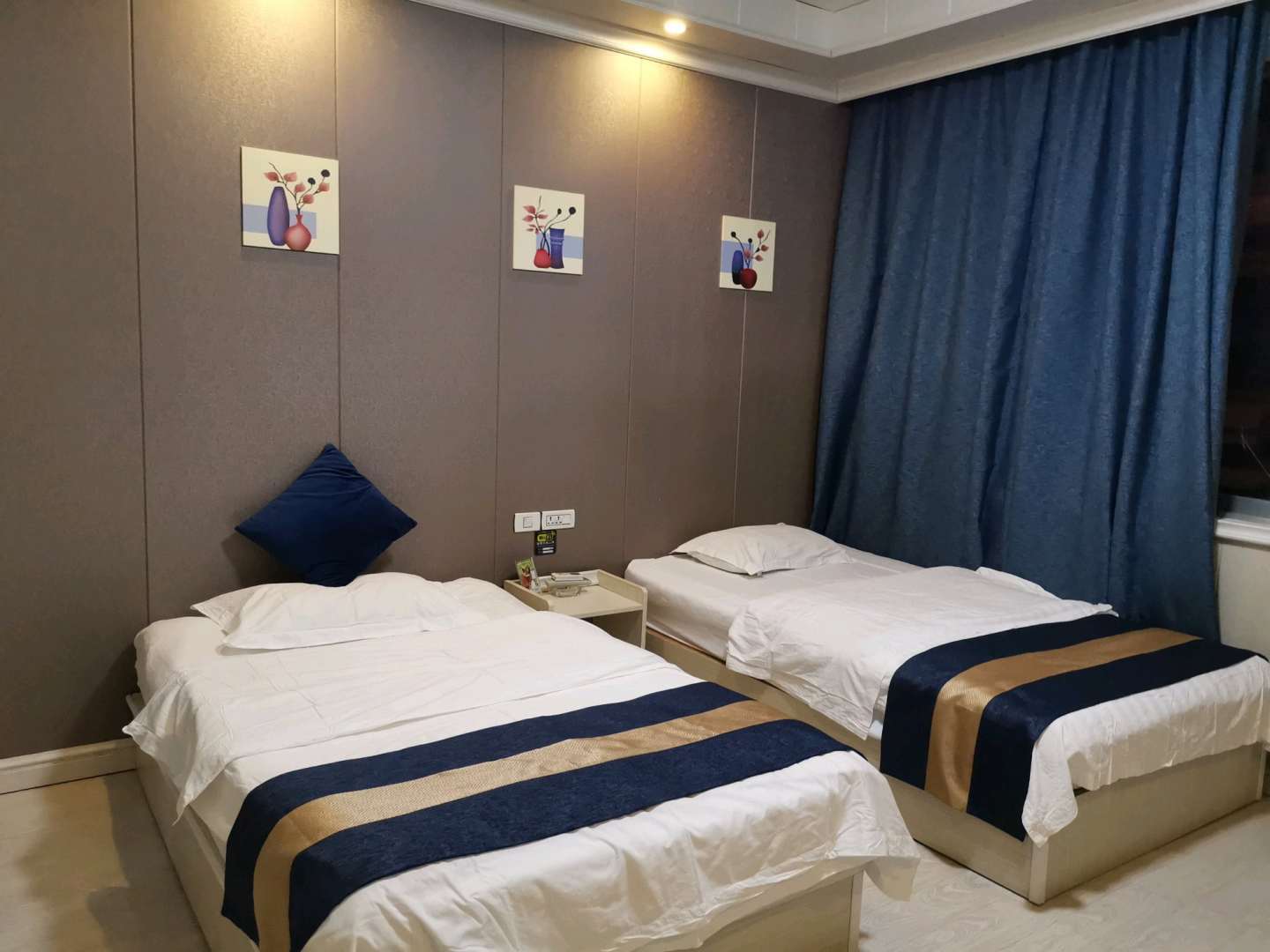 春发宾馆(高铁站店)