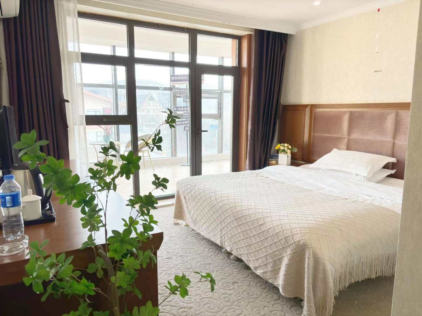 天和假日宾馆(长白山西景区售票处店)