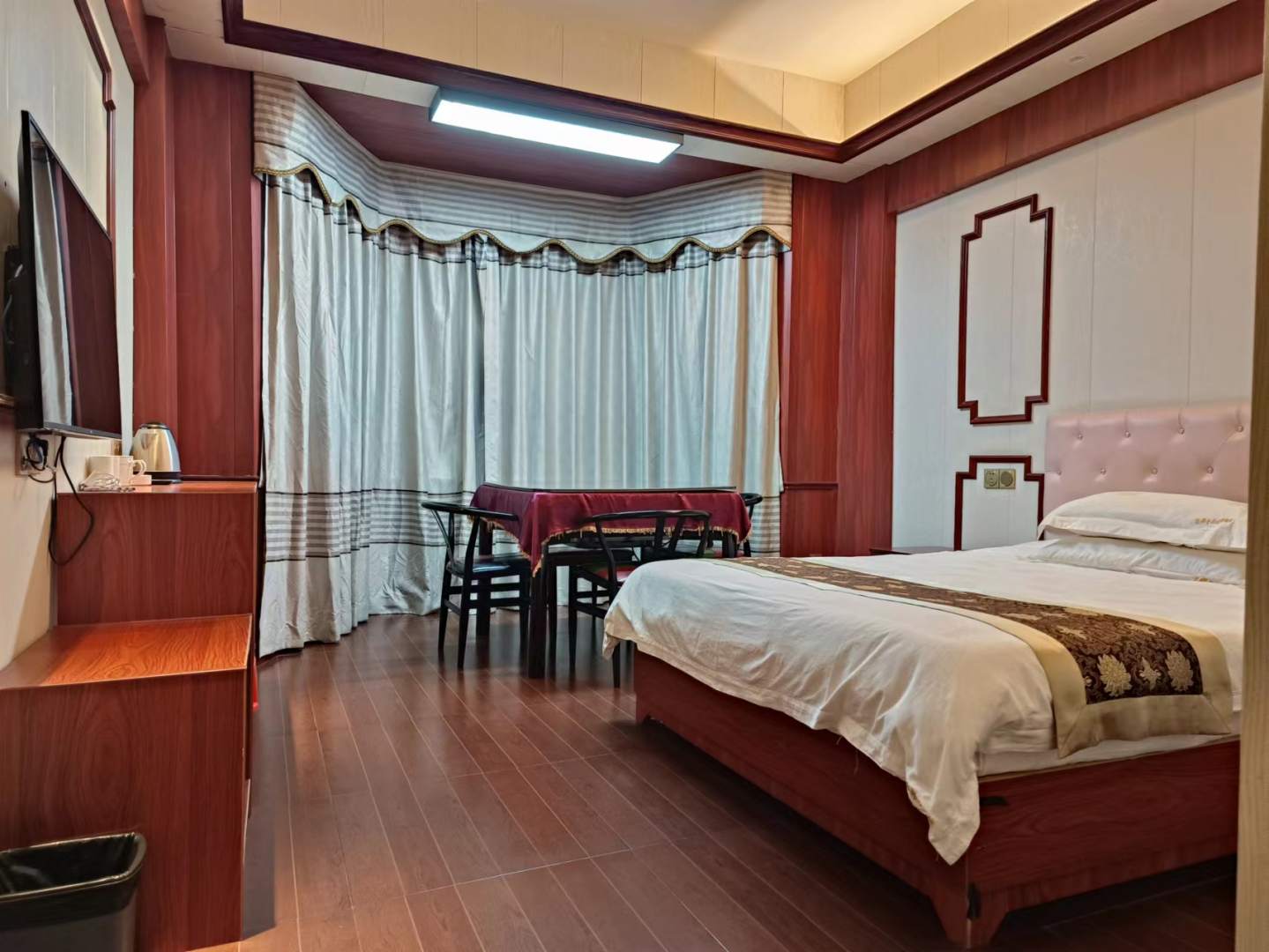 澄迈骏群皇马宾馆