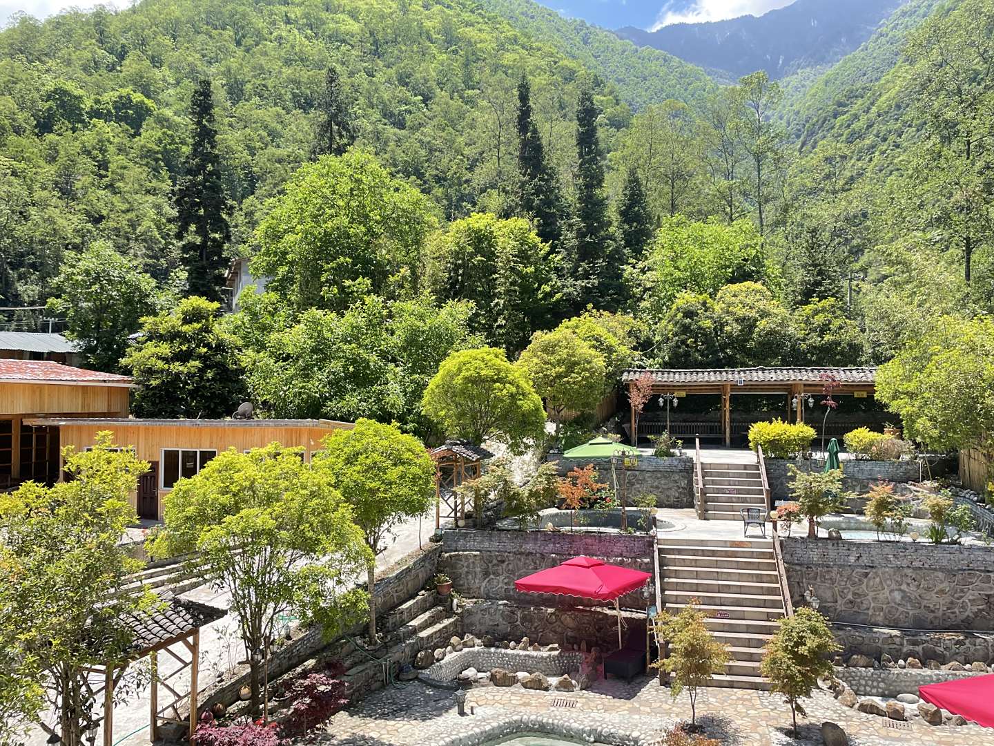 海螺沟逸家温泉酒店