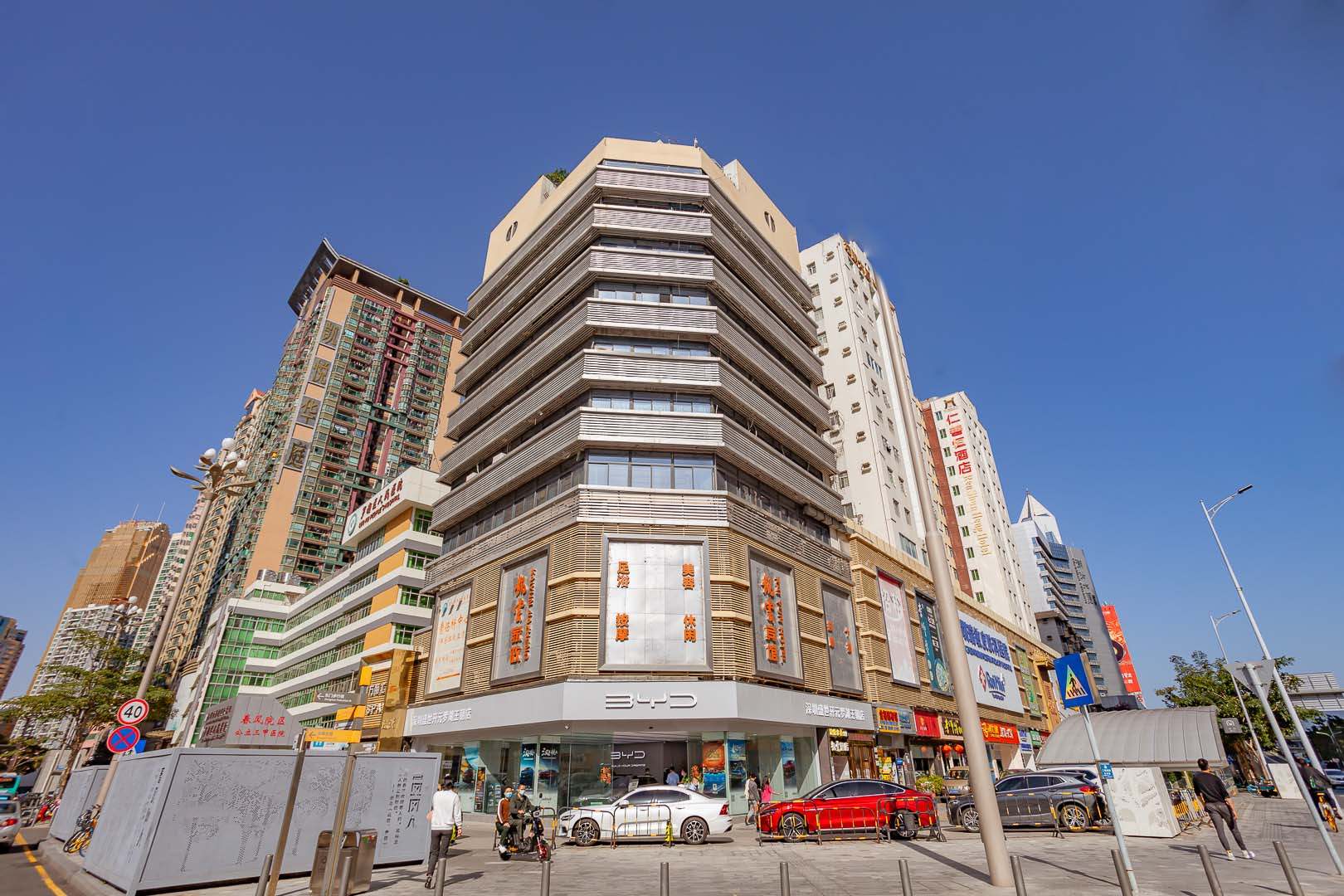 深圳凯云宾馆(罗湖口岸向西村地铁站店)