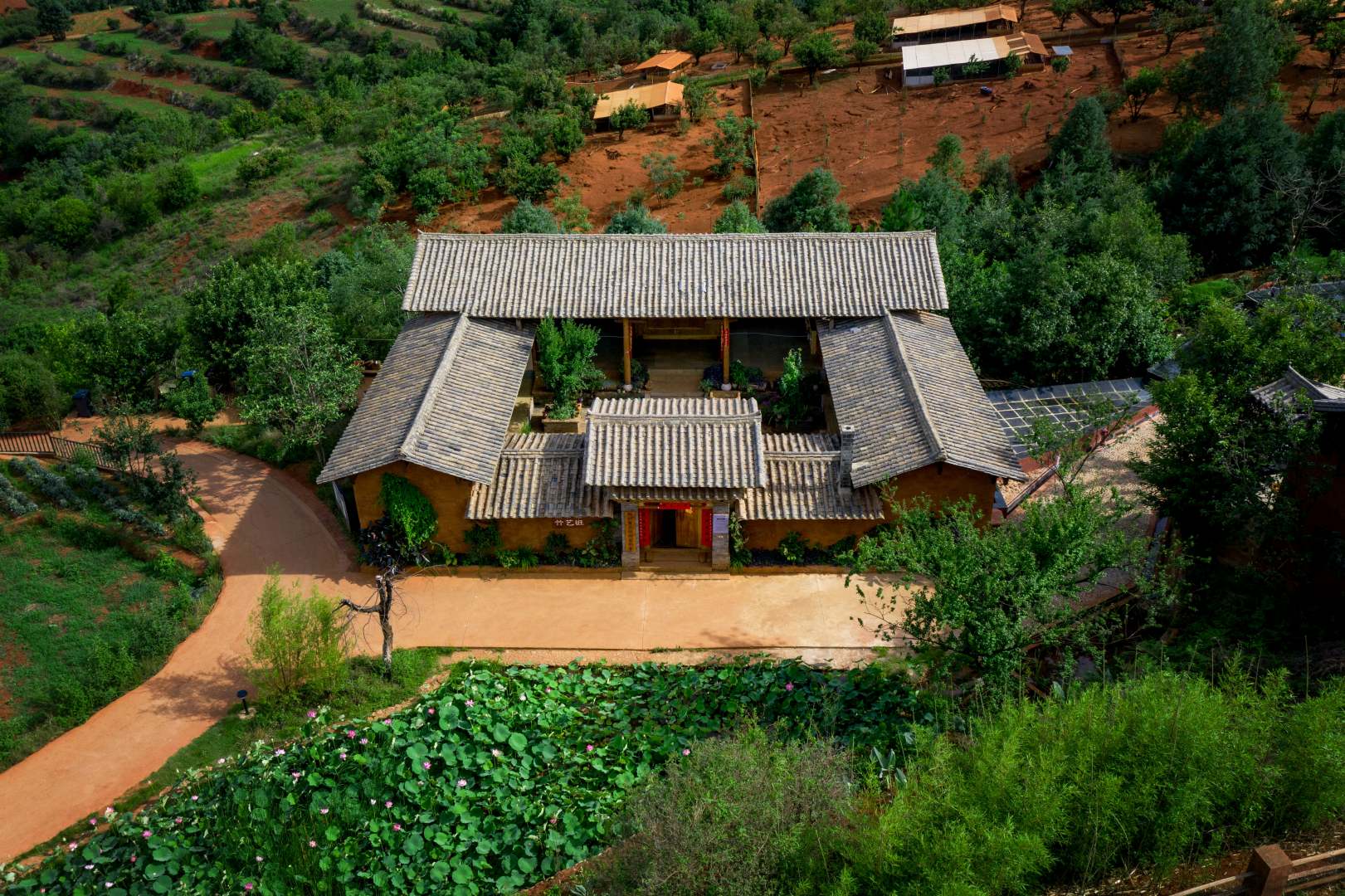 半山耕云轻奢全瑞山景设计师度假美宿