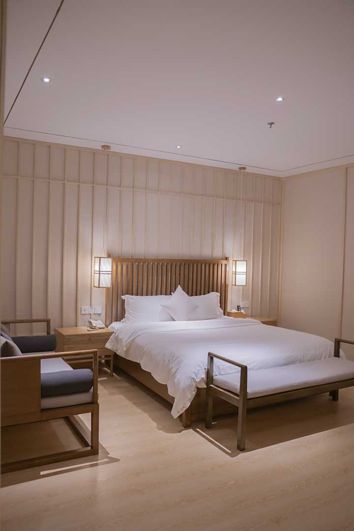 爱朵酒店(音乐喷泉店)