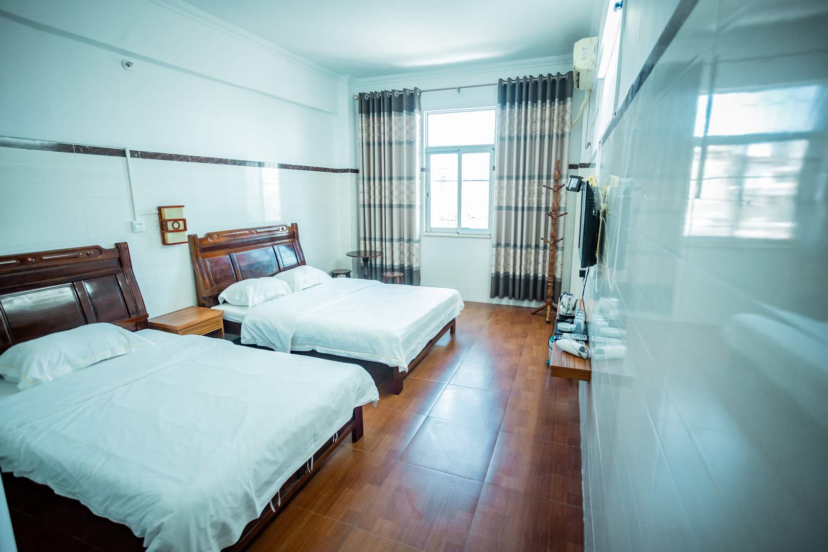 博爱旅馆