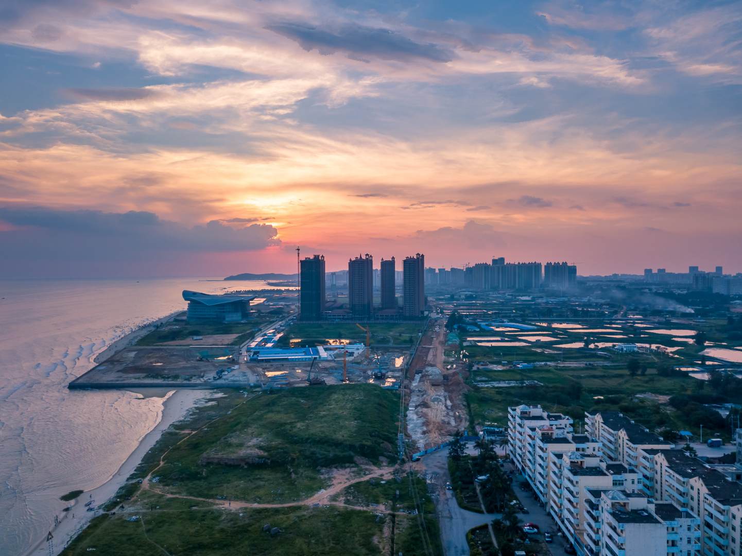 喜莱逢海景大酒店(北海银滩侨港店)