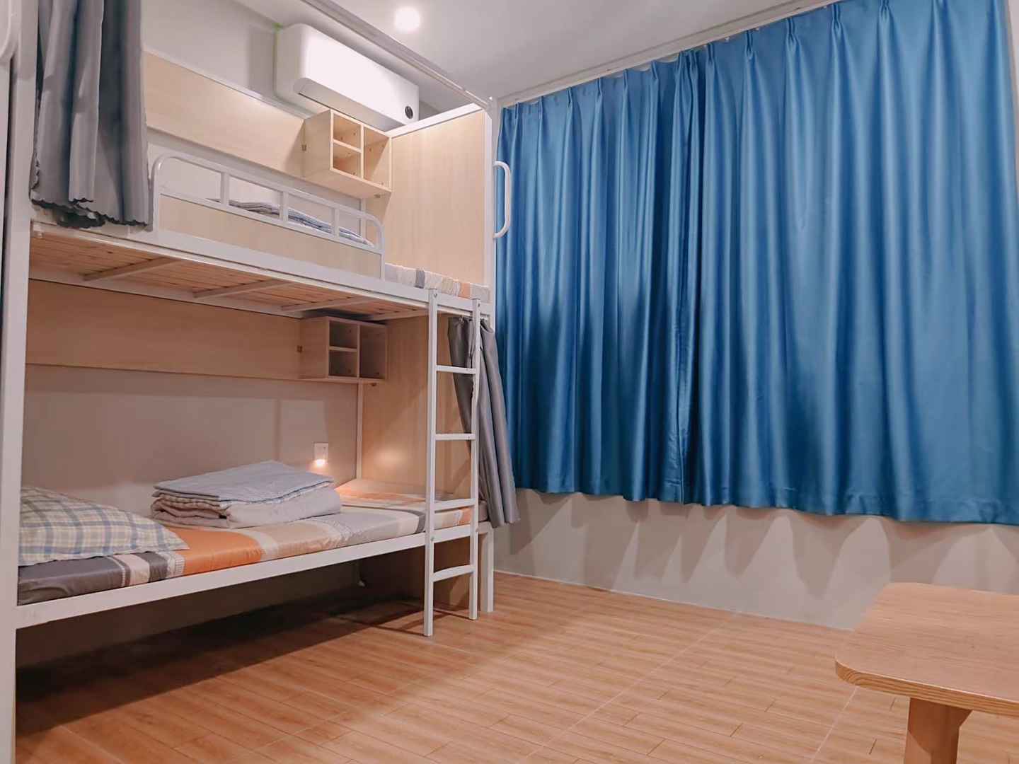 万里青旅(南城印象汇店)