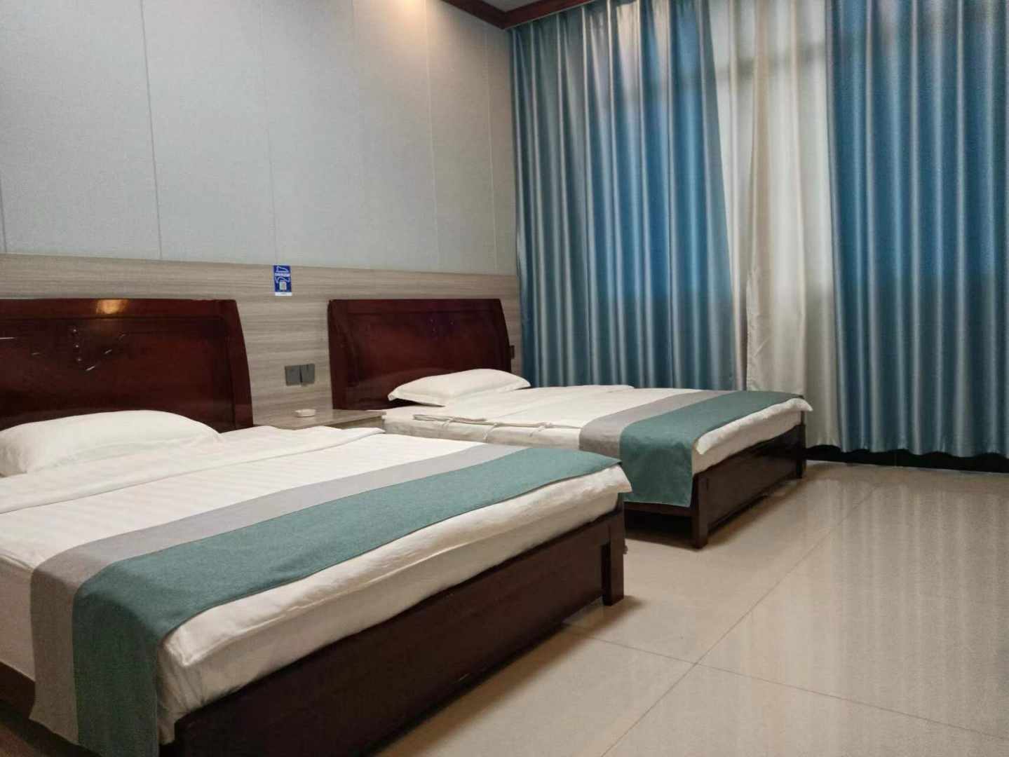 韶山毛新桥旅社