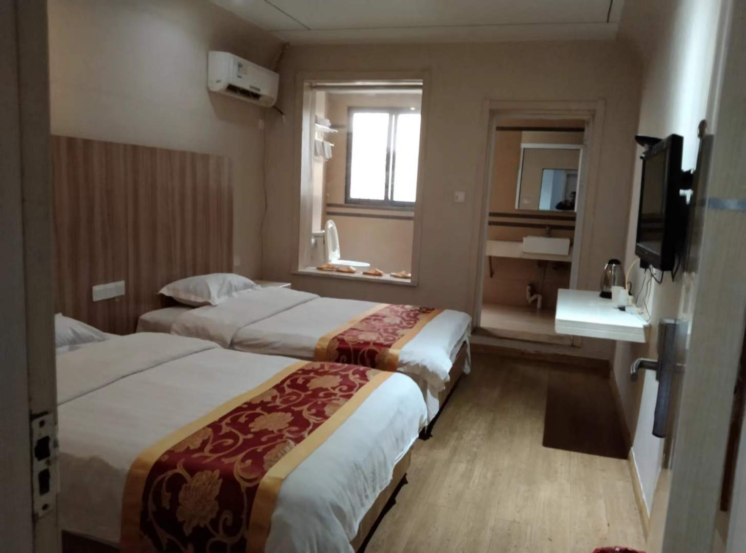 华瑞商务宾馆(临川大道店)