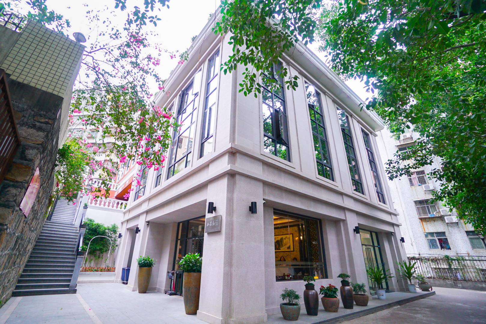 吉大水湾苑(珠海情侣南路店)