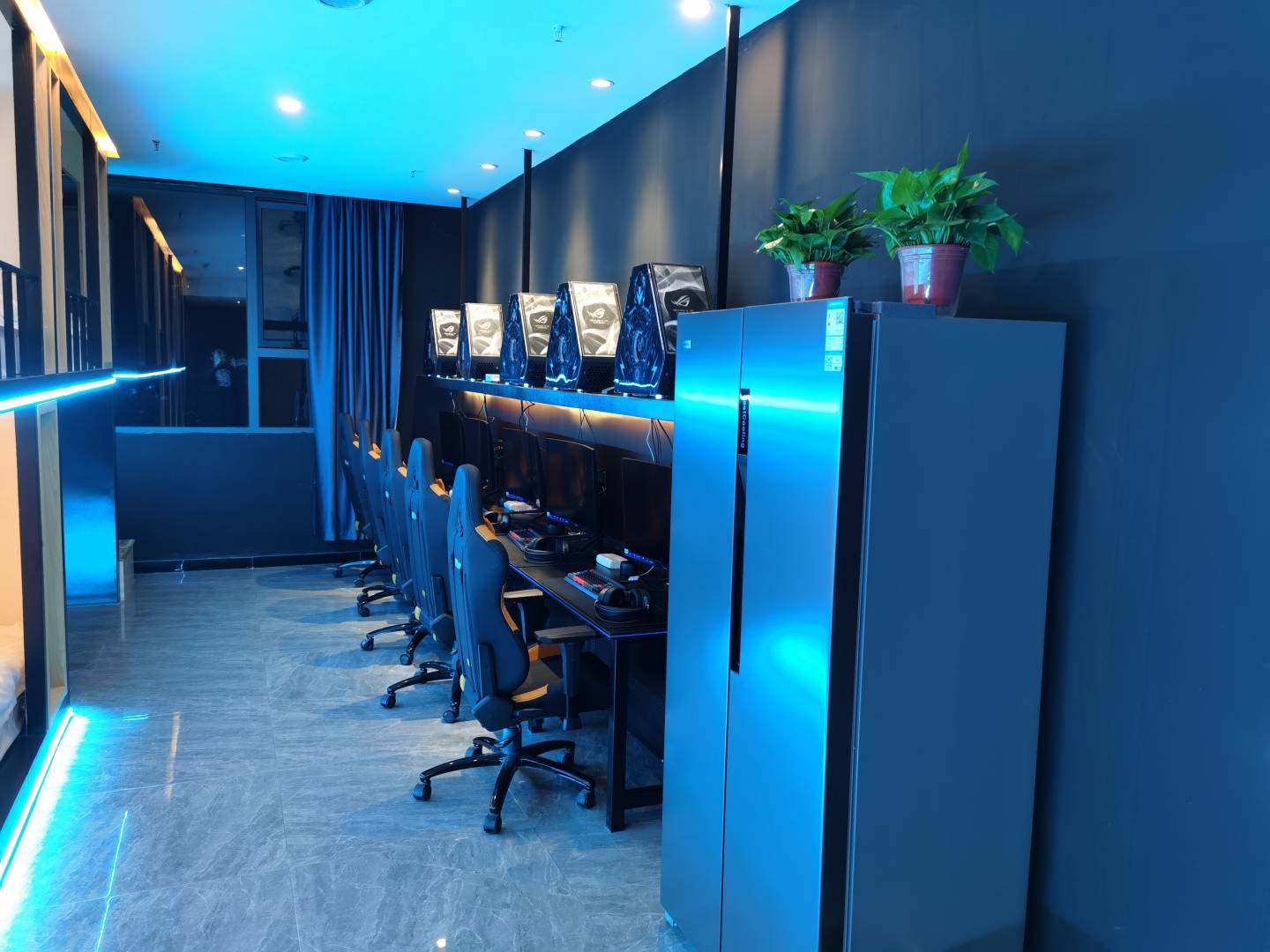 佐熊电信酒店(芜湖星隆国际店)