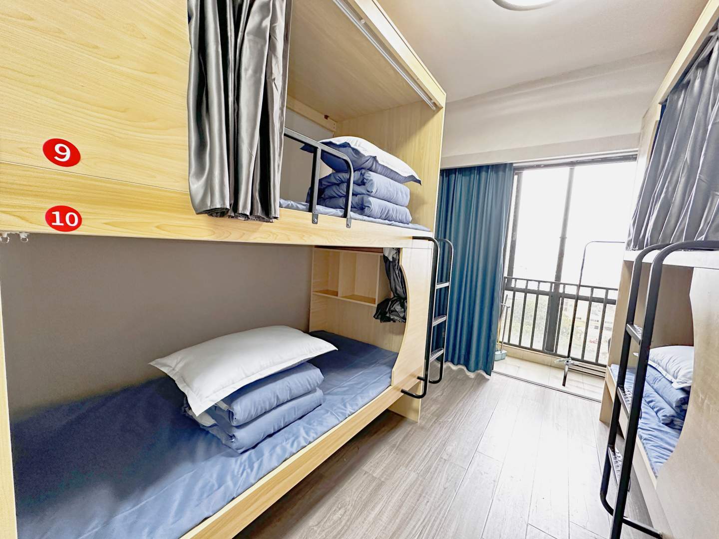 潮汐青年旅舍(东城地铁站店)