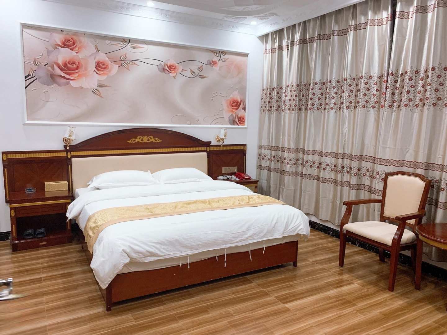 阳光假日宾馆