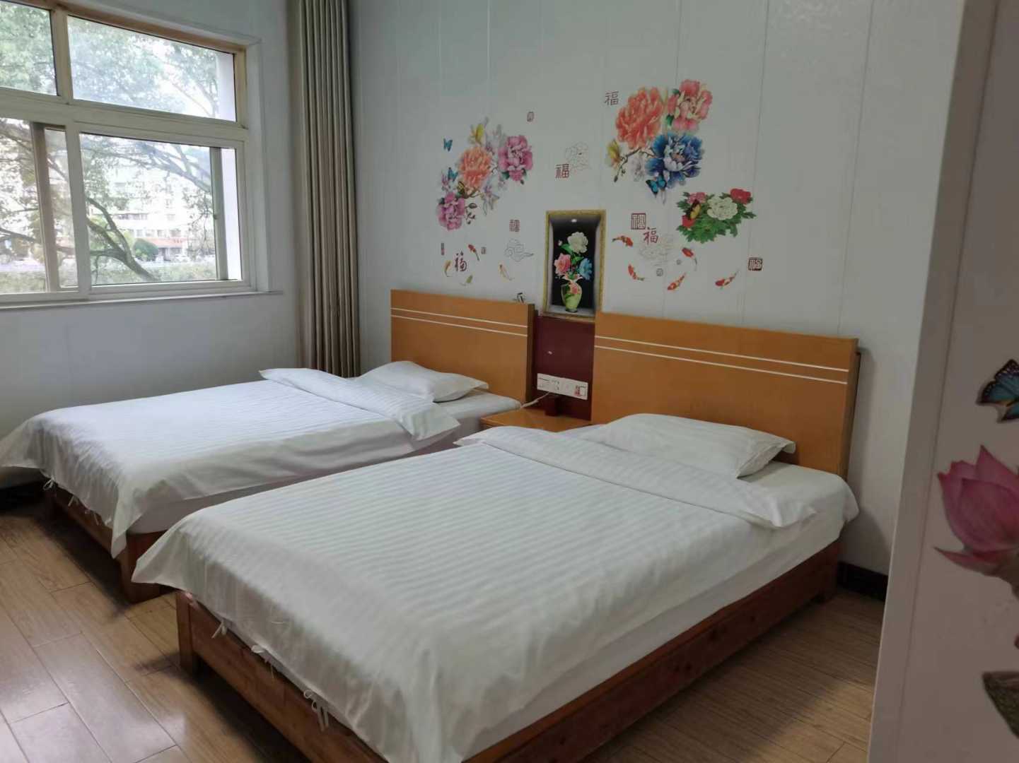 华丽宾馆(滨河路店)