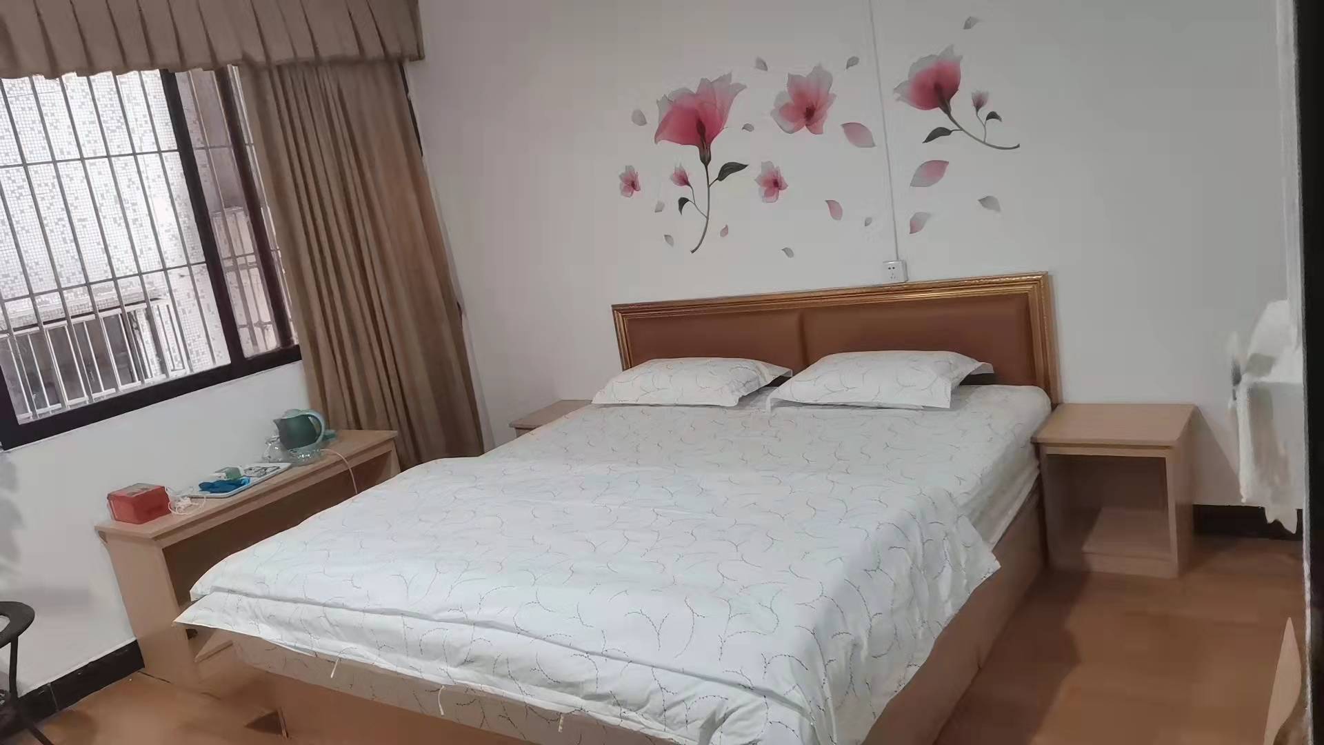 鹤山安芳宾馆(中心路)