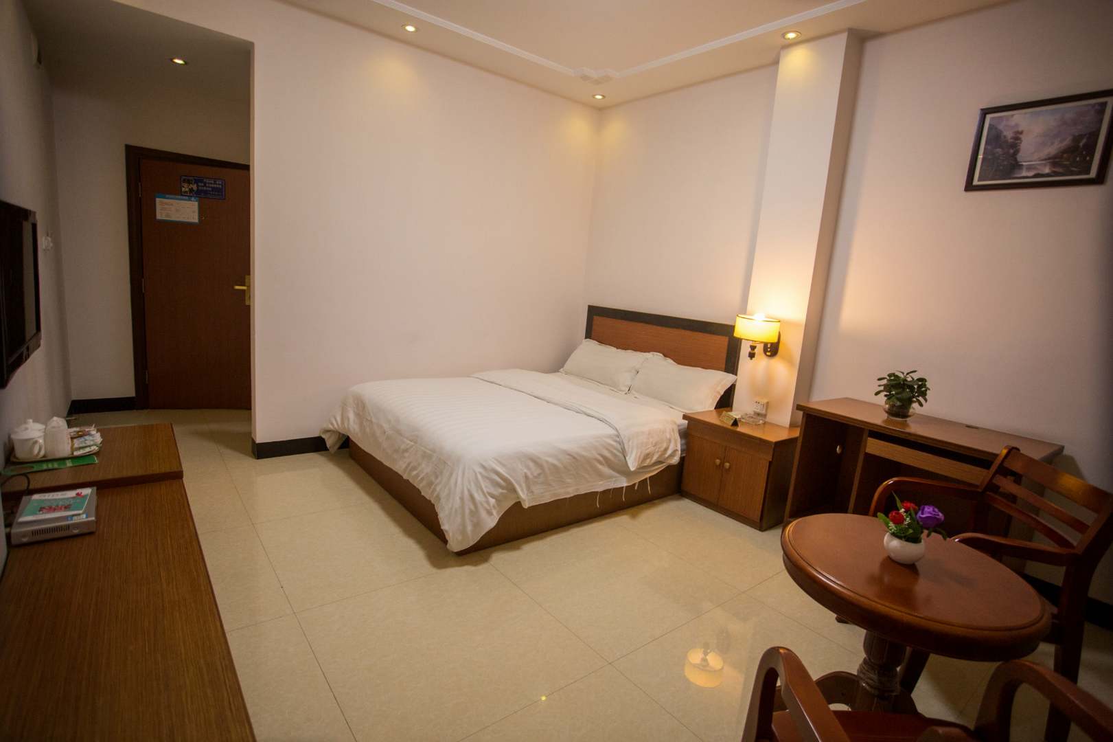 蓝宝商务宾馆(苍海公园店)