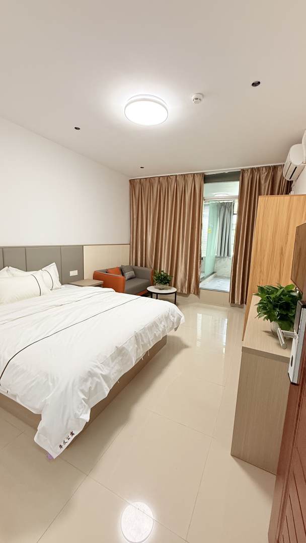 江门华义公寓(五邑大学店)