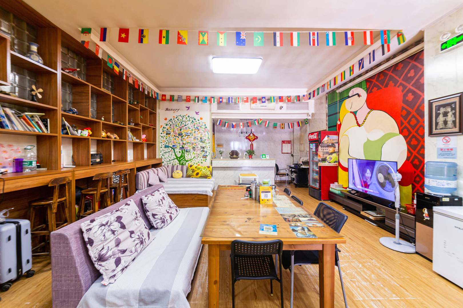 梦想旅行家太空舱青年旅社(西安钟楼回民街店)