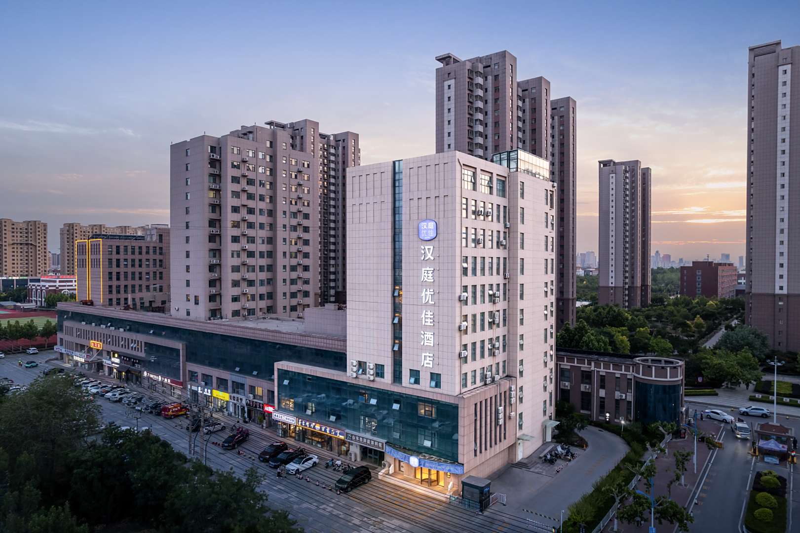 汉庭优佳酒店(滨州渤海十一路万达店)