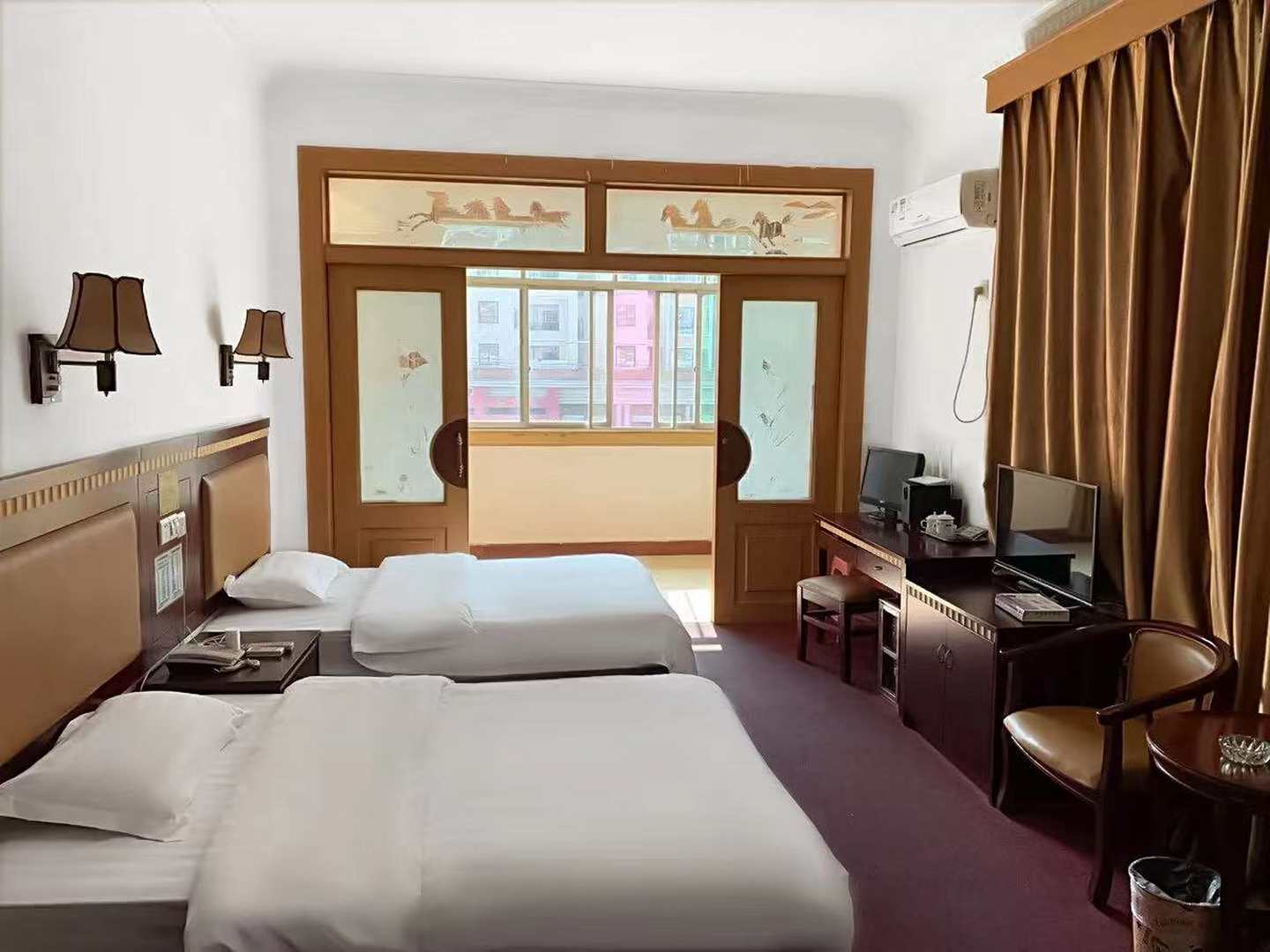 天宇商务宾馆(山水金福花园西北)