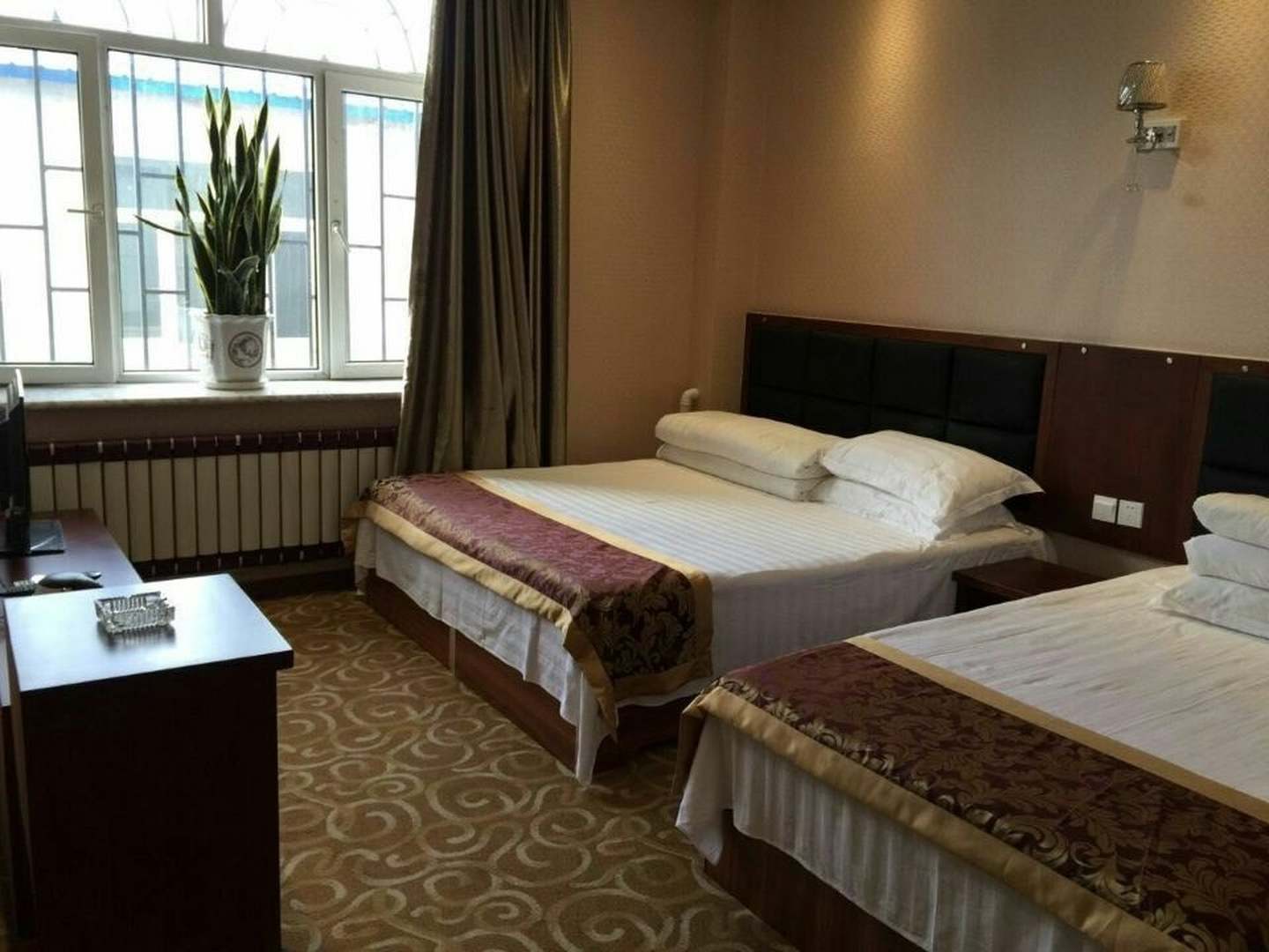 穆棱双龙宾馆(兴城街店)