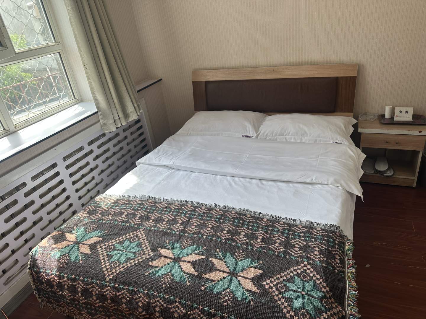 伊宁湘疆客栈(六星街店)