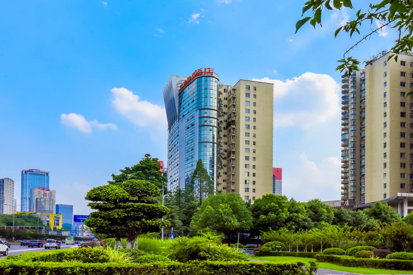 锦菲九点(重庆财富中心洪湖东路地铁站店)