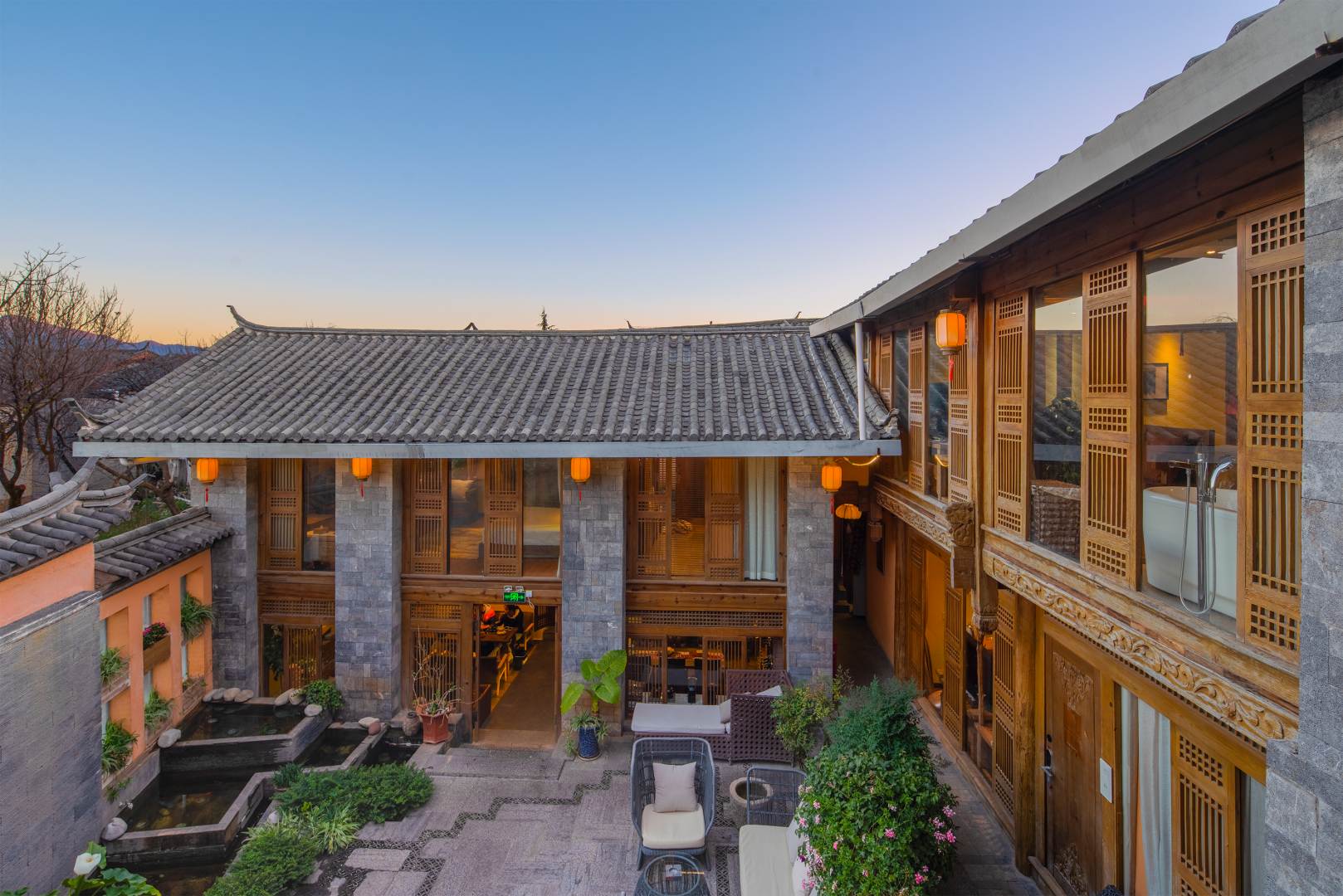 丽江瓦蓝隐寓客栈(原瓦蓝旅居格调客栈)