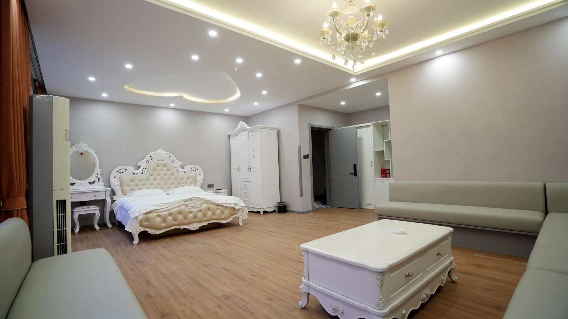 双龙宾馆(政府街店)