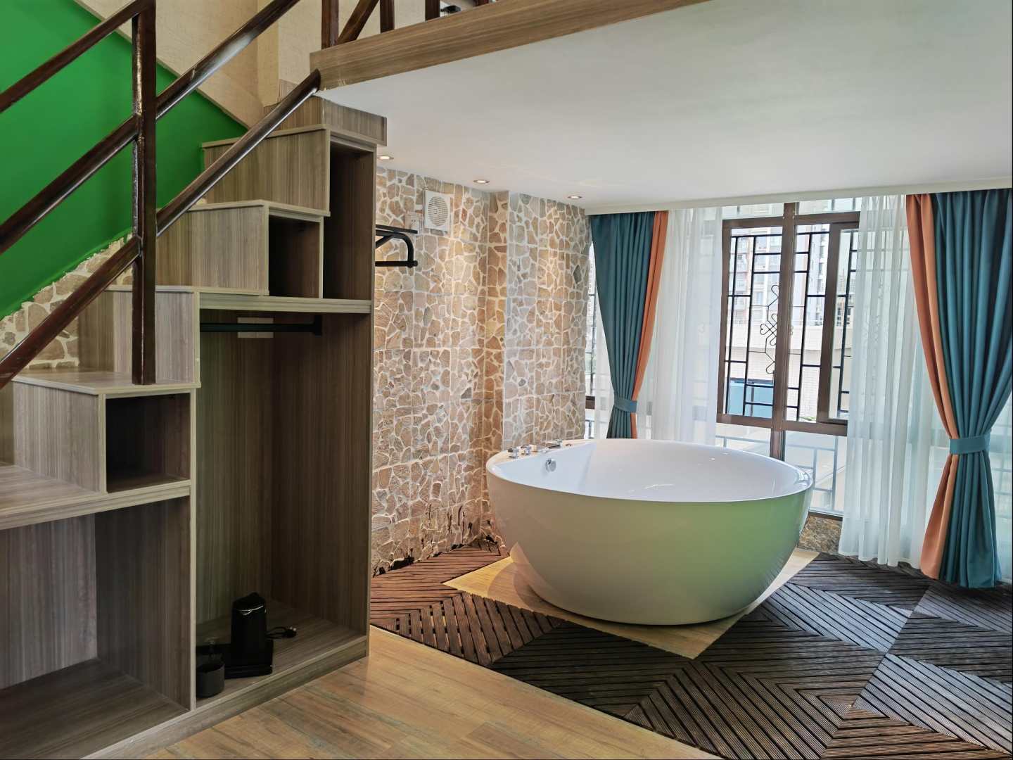 私宅印象民宿(电白万达广场店)