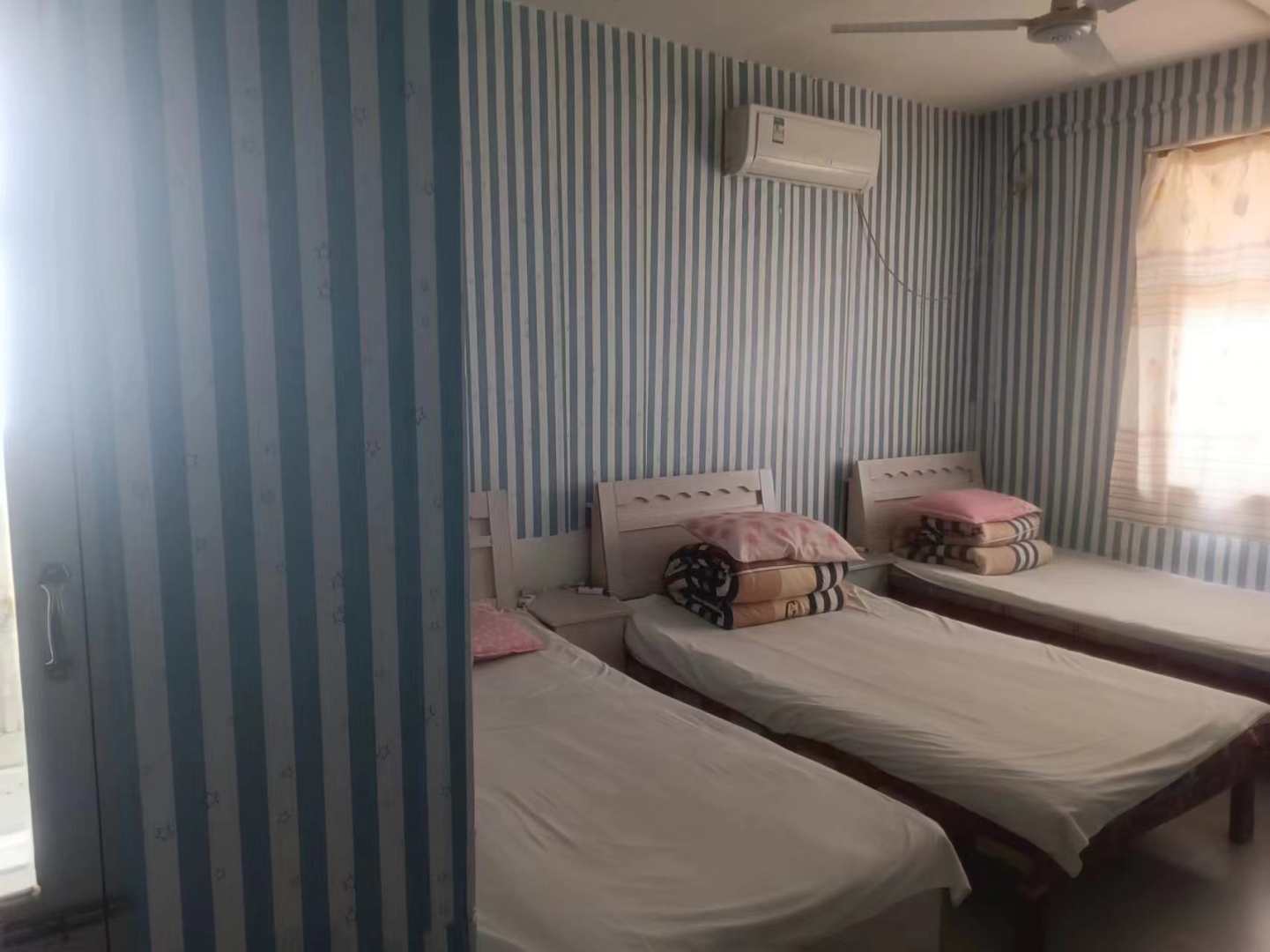 济宁任城龙华旅馆