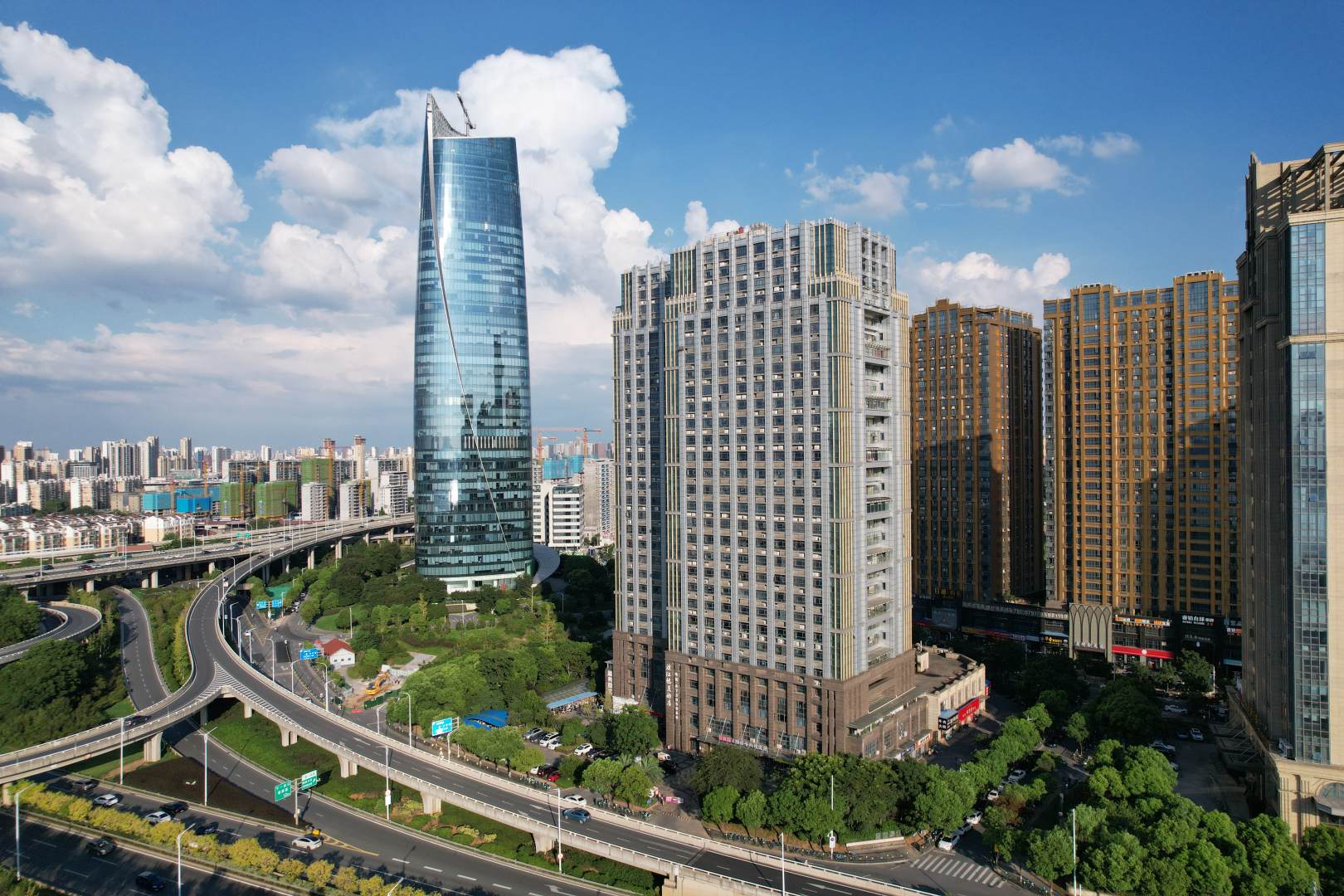 滨江悦景酒店(南昌朝阳西湖万达店)
