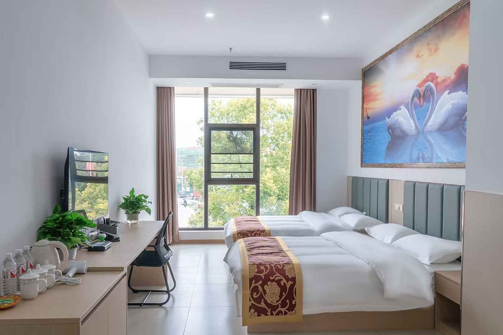 威远黄小五酒店