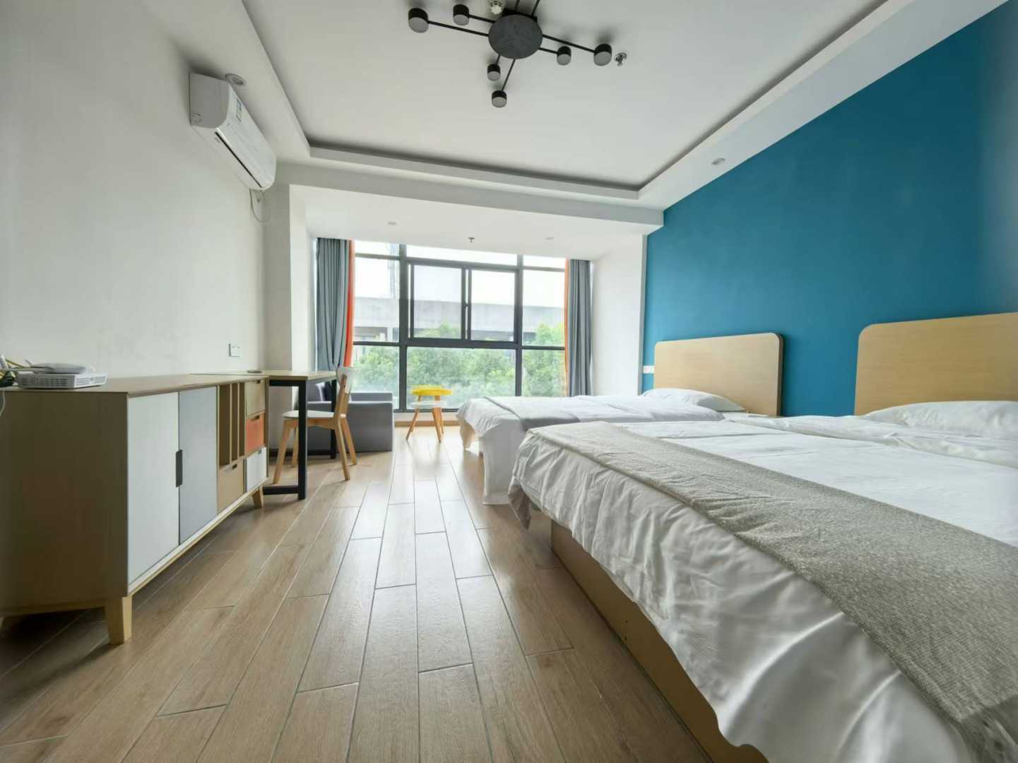 东南青年汇银城佳遇(东大九龙湖店)