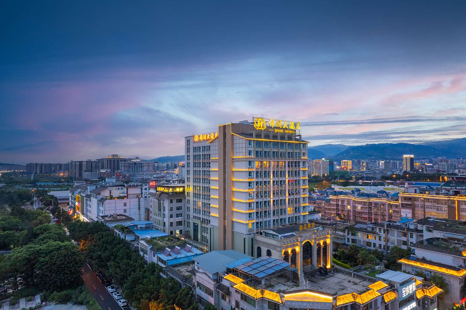 西昌锦湖大酒店